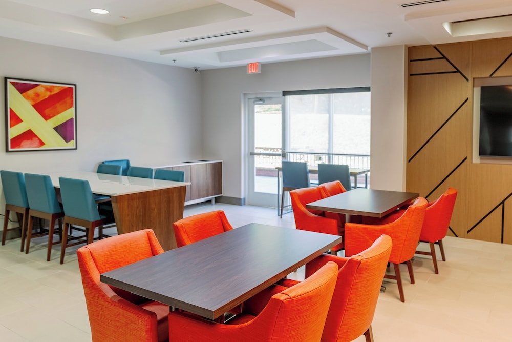 Holiday Inn Express Hotel & Suites Raleigh SW NC State by IHG - photo 77