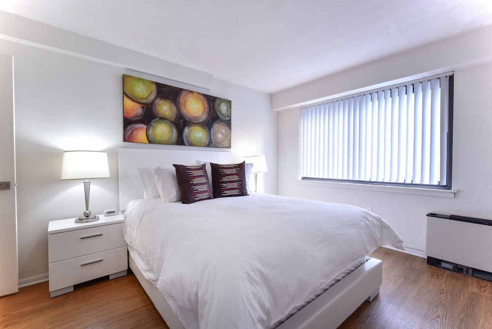 Global Luxury Suites At Emerson Place - photo 6
