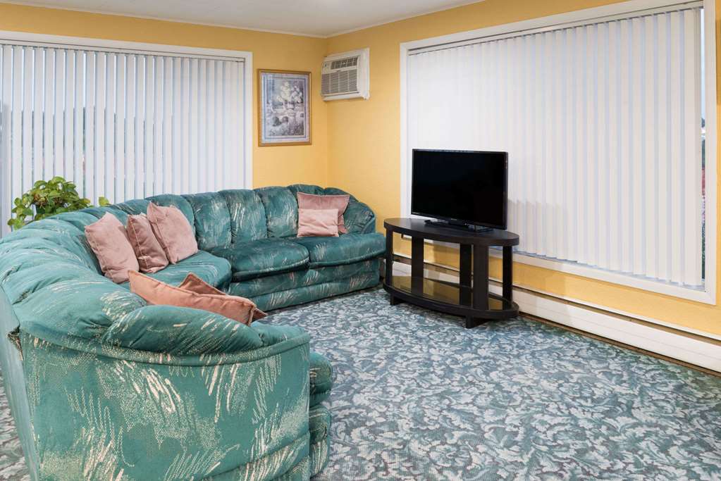 Knights Inn Kirksville - photo 4