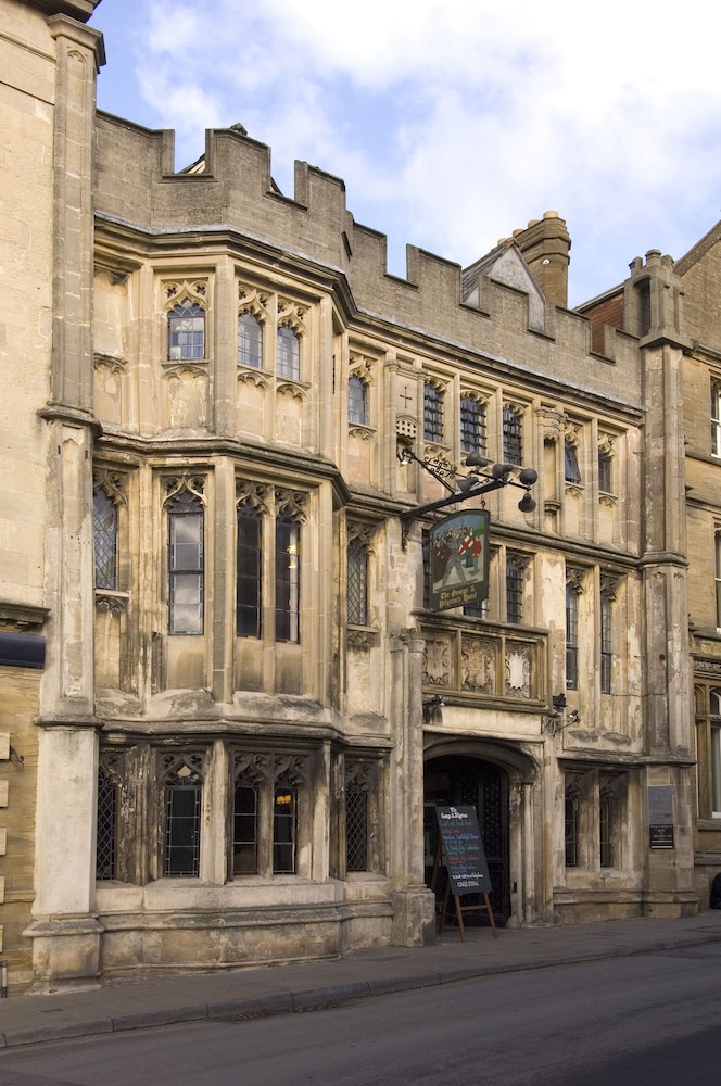 George and Pilgrim in Glastonbury, United Kingdom
