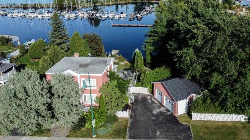 La Perle Rose du Lac St Jean — hotel near Roberval Airport