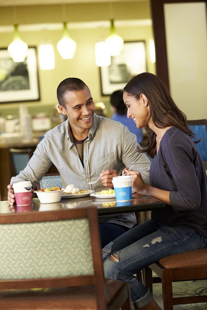 Hampton Inn Long Beach Airport - photo 20