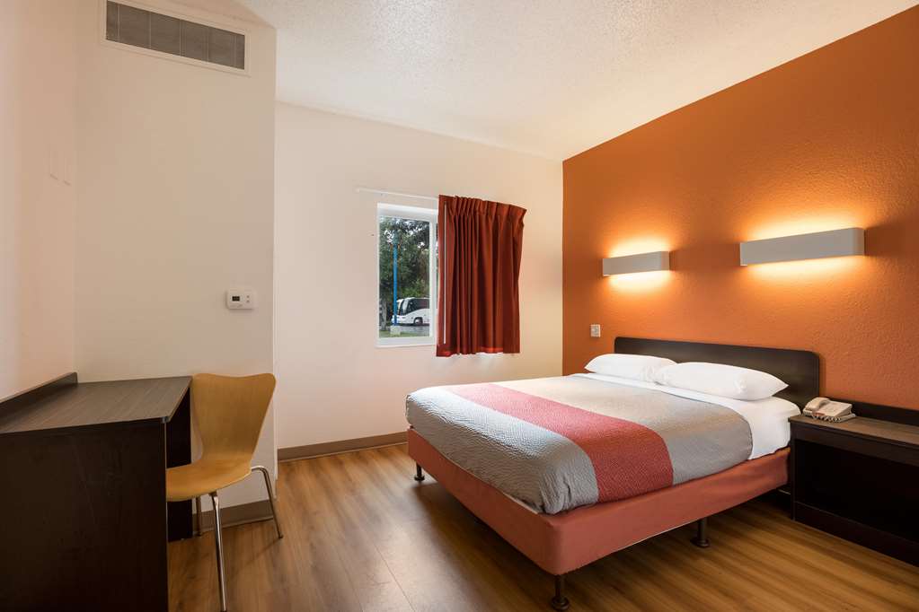Motel 6 Orlando FL International Dr - photo 19