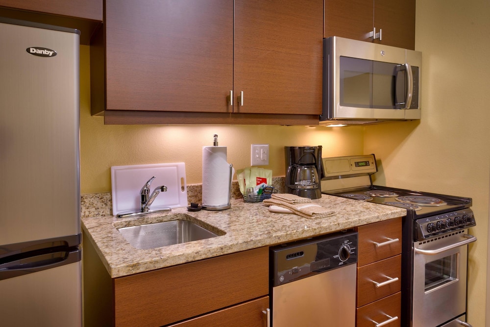 TownePlace Suites by Marriott Dickinson - photo 8