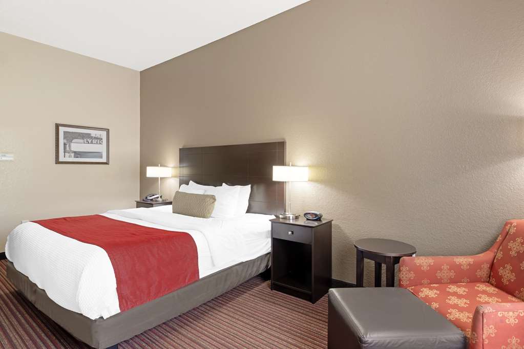 Best Western Plus Bradbury Inn & Suites - photo 27