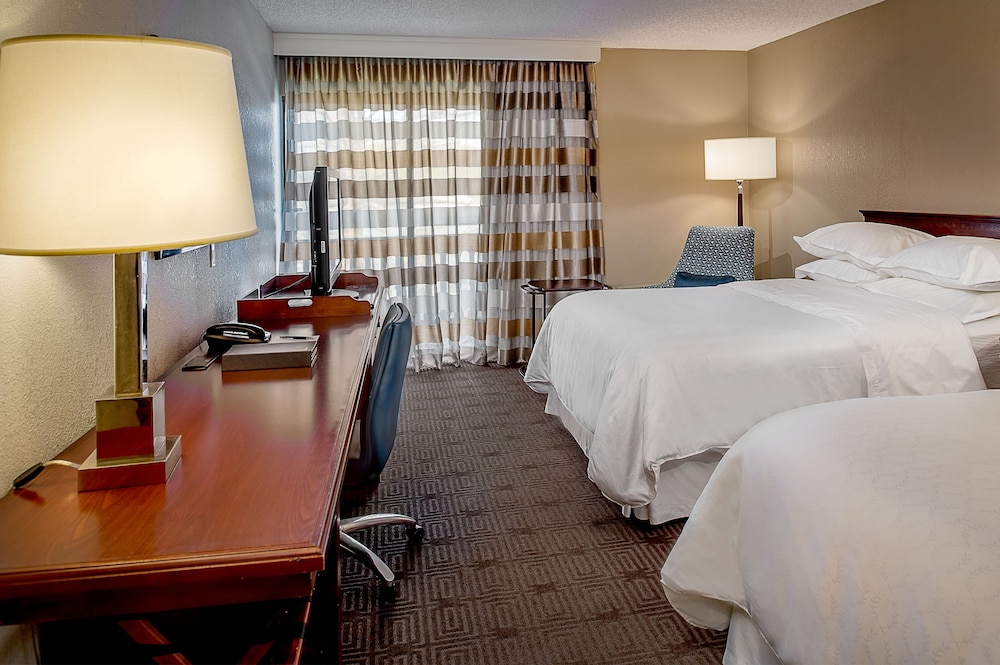 Sheraton Westport Chalet Hotel St. Louis - photo 36