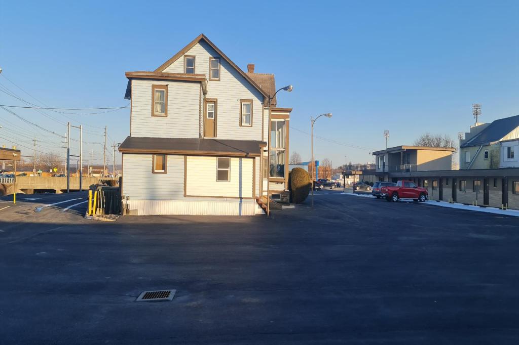 DuBois Manor Motel - featured photo