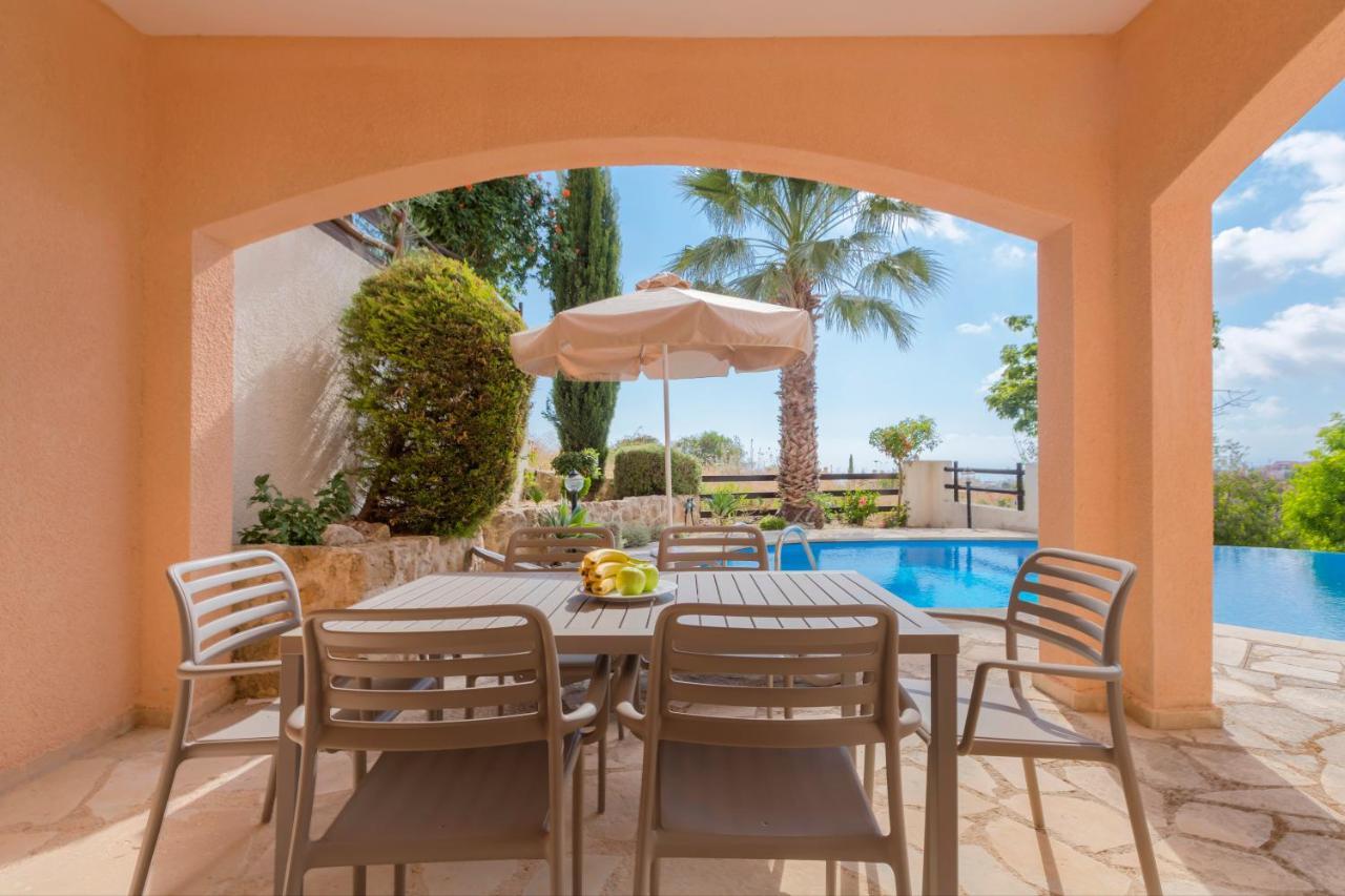 Resitour Perneri Four Bedroom Villa