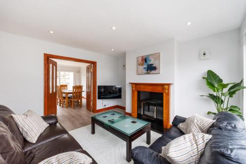 Dublin City Centre Modern 3 Bedroom House — 4-Star Luxury Hotel in Dublin, Republic of Ireland