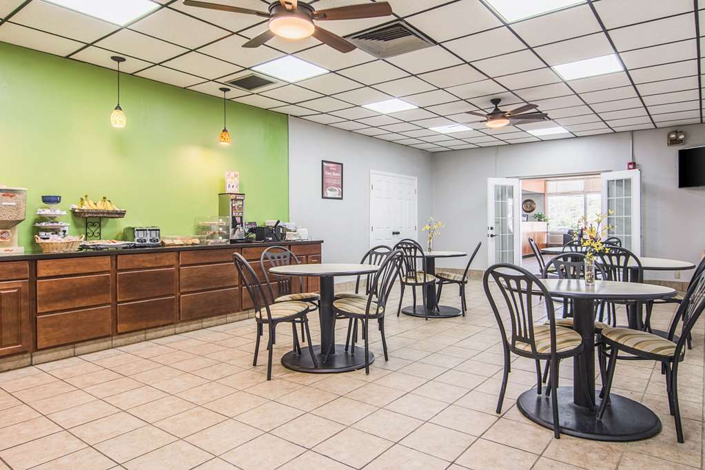 Econo Lodge Fort Payne - photo 28