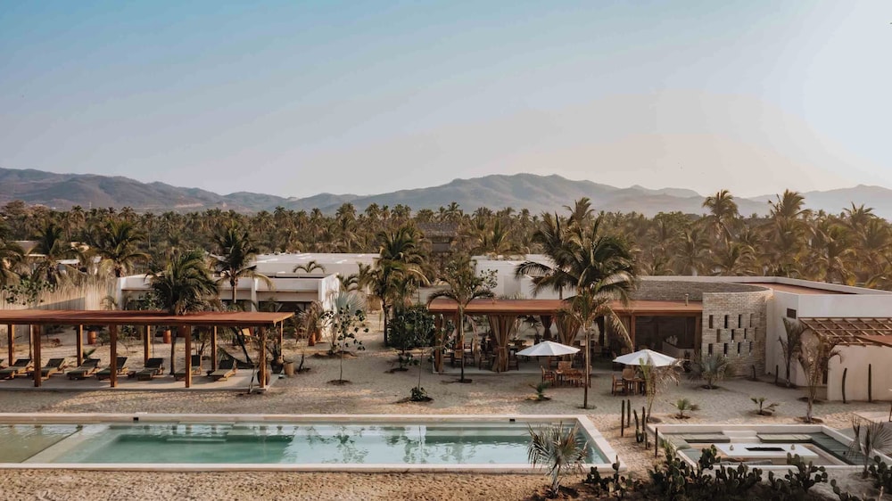 Casa Yuma Puerto Escondido Adults Only — 4-Star Luxury Hotel in Santa Maria Colotepec, Mexico