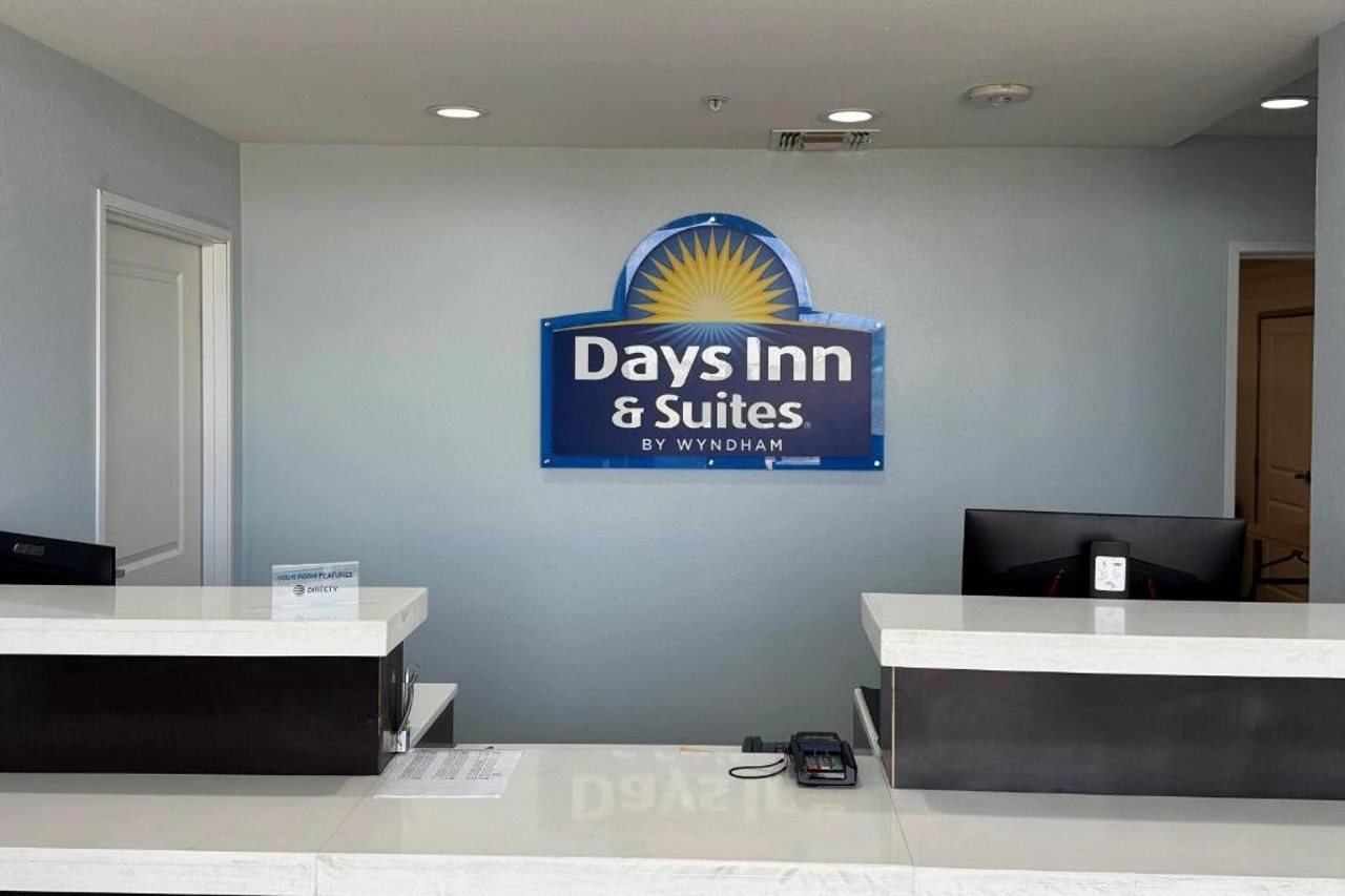 Days Inn & Suites by Wyndham Colorado City I 20 - photo 5
