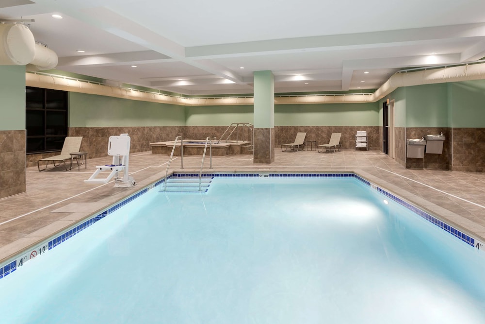 Hampton Inn & Suites West Des Moines SW Mall Area - photo 19