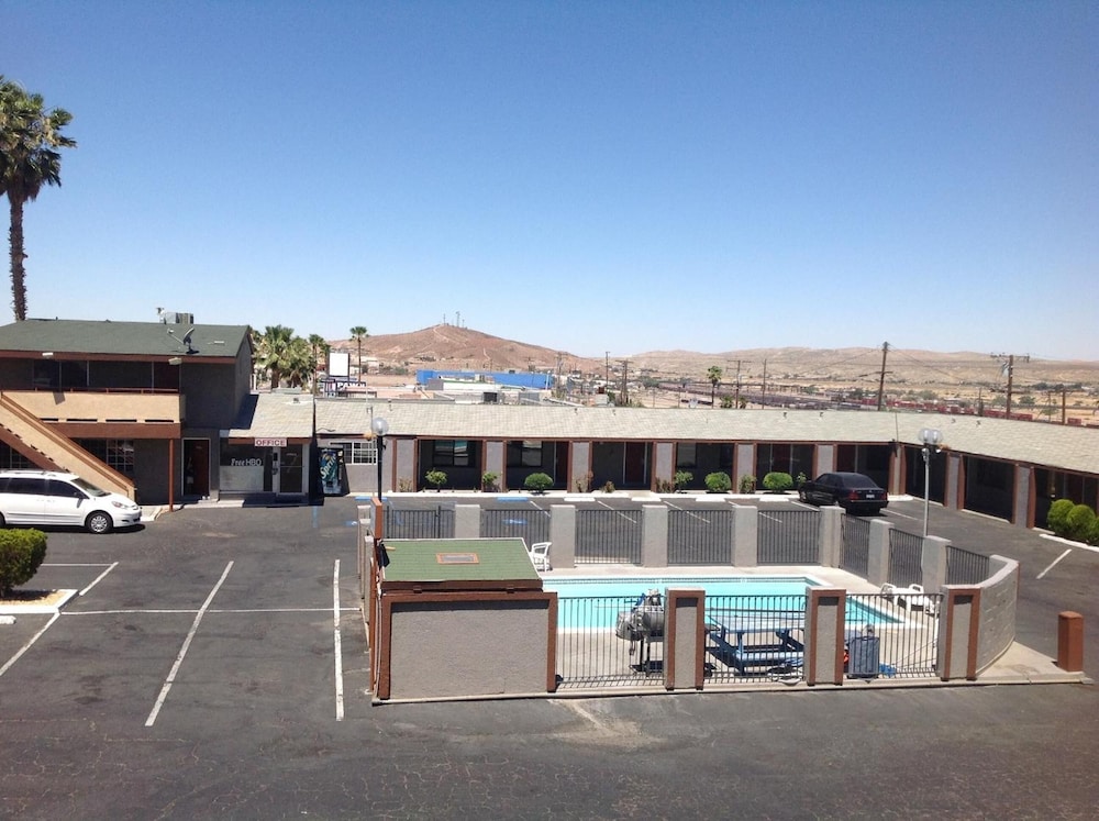 Budget Inn Barstow - photo 28