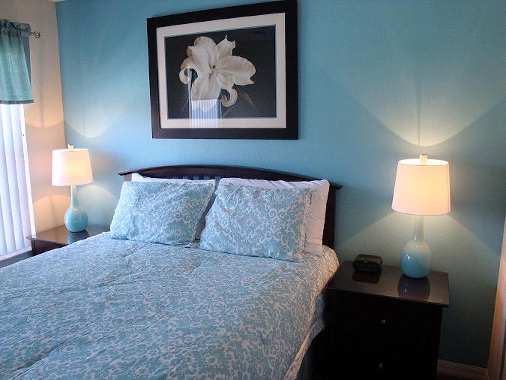 3BR 2.5BA Home in Emerald Island Resort by CV 8479 - photo 11