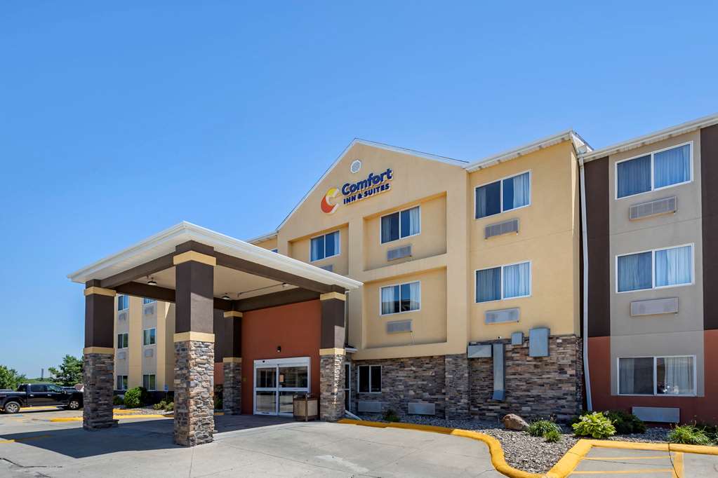 Comfort Inn & Suites Waterloo Cedar Falls - featured photo