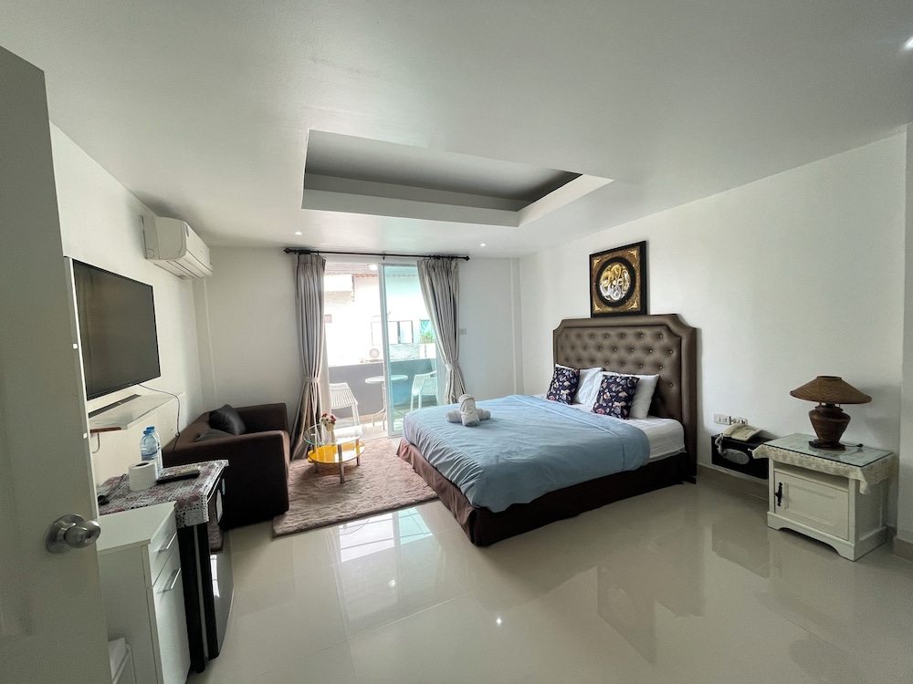 W 9 Hotel - last minute hotel in Pattaya