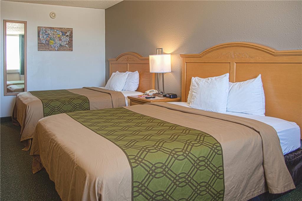 Econo Lodge Rawlins - photo 9