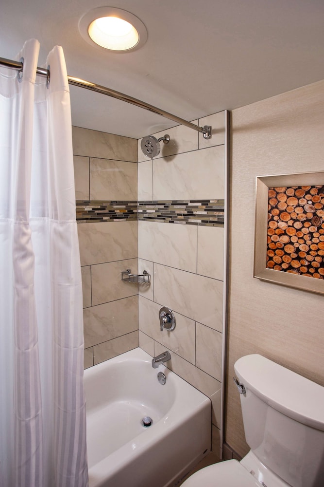DoubleTree by Hilton Neenah - photo 29