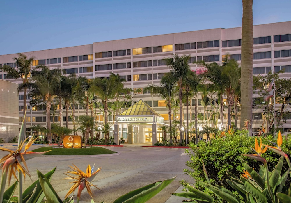 DoubleTree by Hilton LAX El Segundo - featured photo