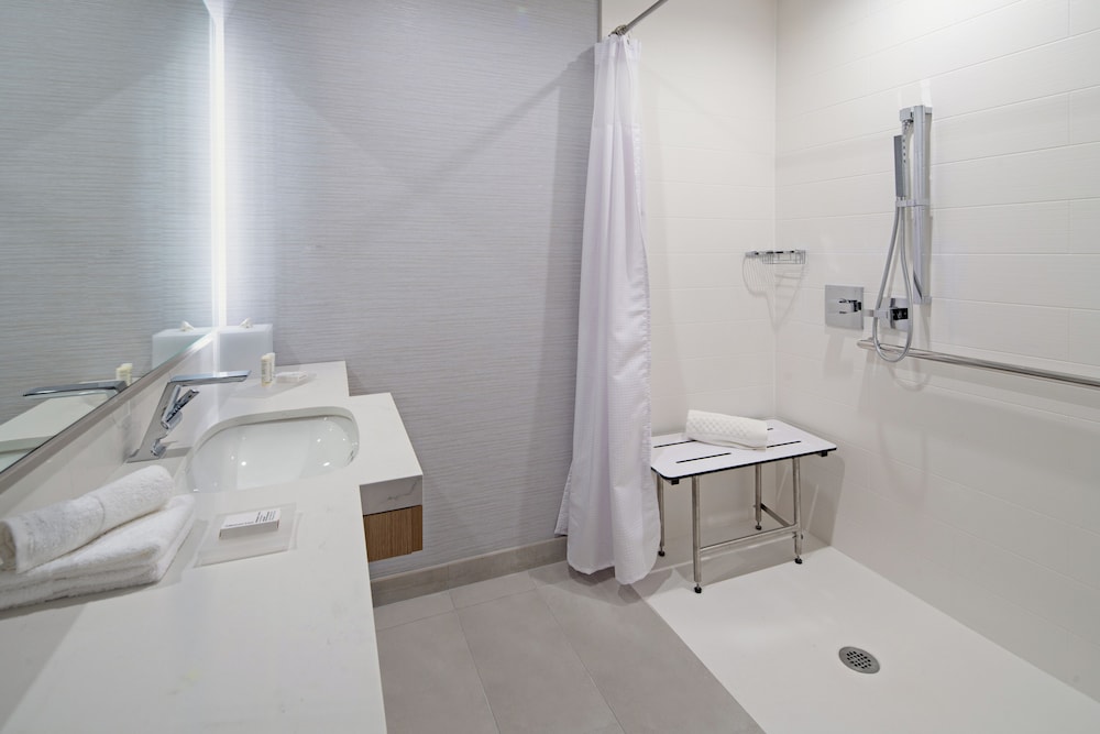 SpringHill Suites by Marriott Valencia - photo 17