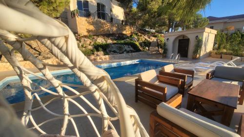 Romana in Unknown City, Jordan