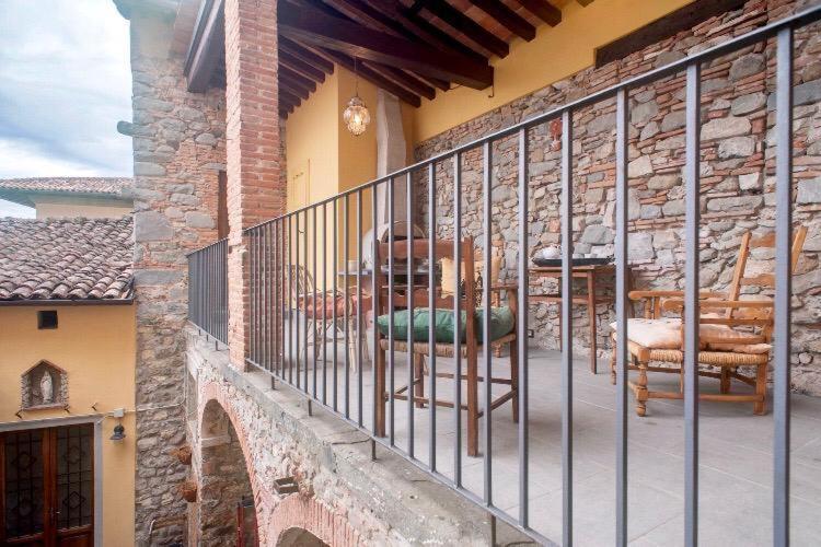 Una Terrazza Nel Centro Storico — Barga