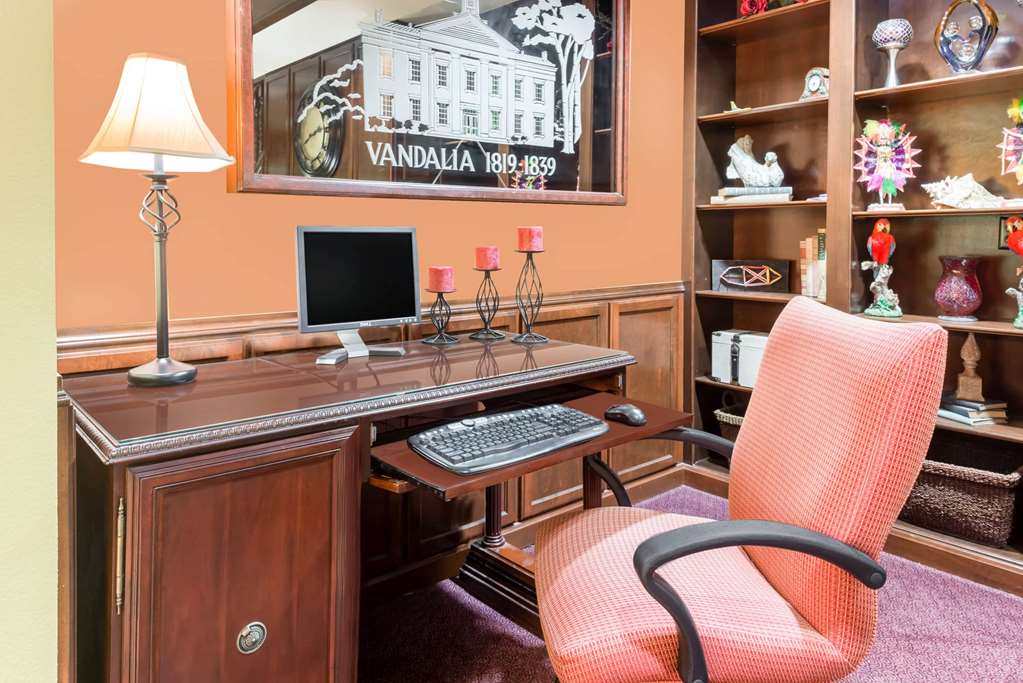 Ramada by Wyndham Vandalia - photo 25