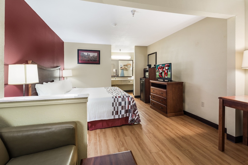 Red Roof Inn Conroe North Willis - photo 11