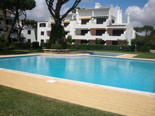 A Apartmento Solar dos Pinheiros — 4-Star Luxury Hotel in Vilamoura, Portugal