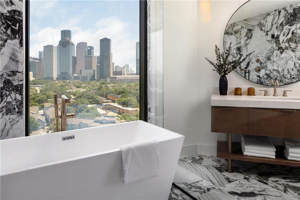 Thompson Houston by Hyatt - photo 16