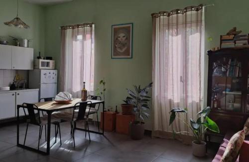 your Rome basic but bonnie corner - carbon neutral hotel in Rome