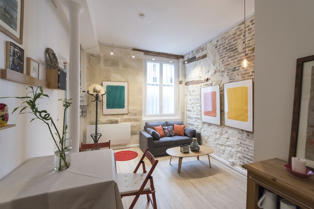 Characterful Bastille Hideaway — 5-Star Luxury Hotel in Paris, France