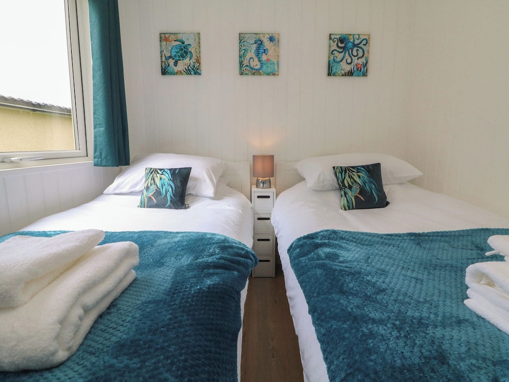 Cassia — Bude — photo 2