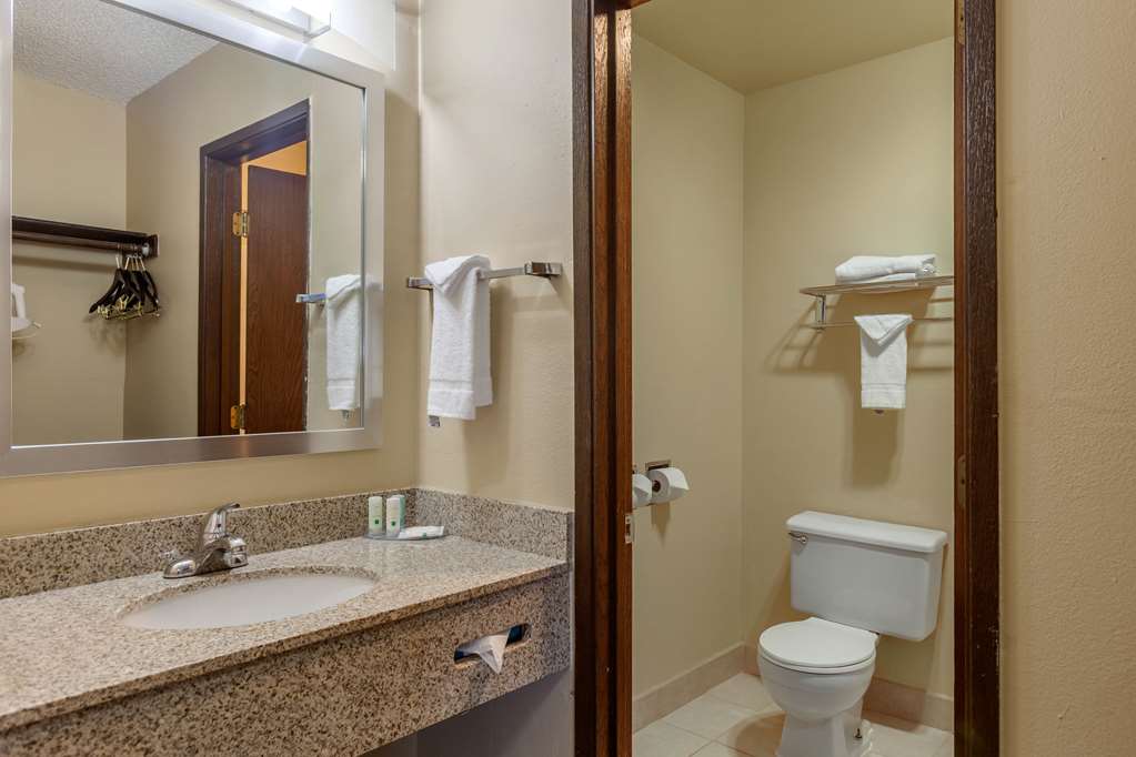 Quality Inn Ontario - photo 21