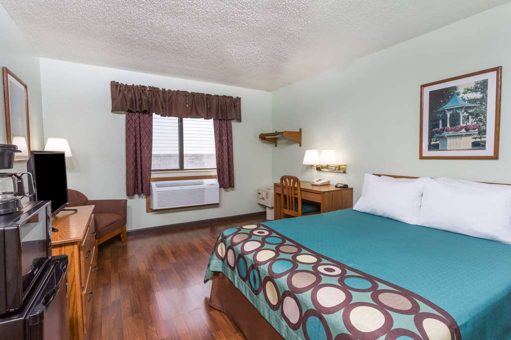 Super 8 by Wyndham Gallipolis Pt Pleasant Area - photo 8