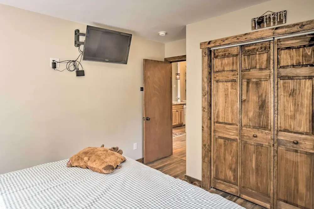 5 Mi To Ski Resort Mtn View Breck Home with Hot Tub - photo 4