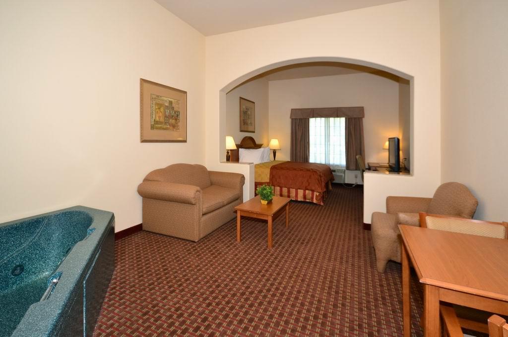 Best Western Casa Villa Suites - photo 10