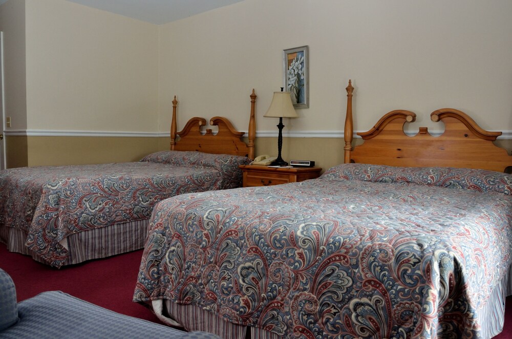 Four Seasons Country Inn - photo 8