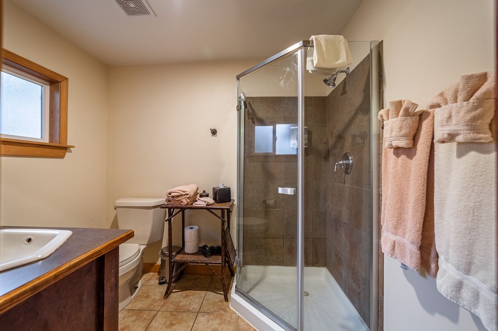 The Islander Inn - photo 20