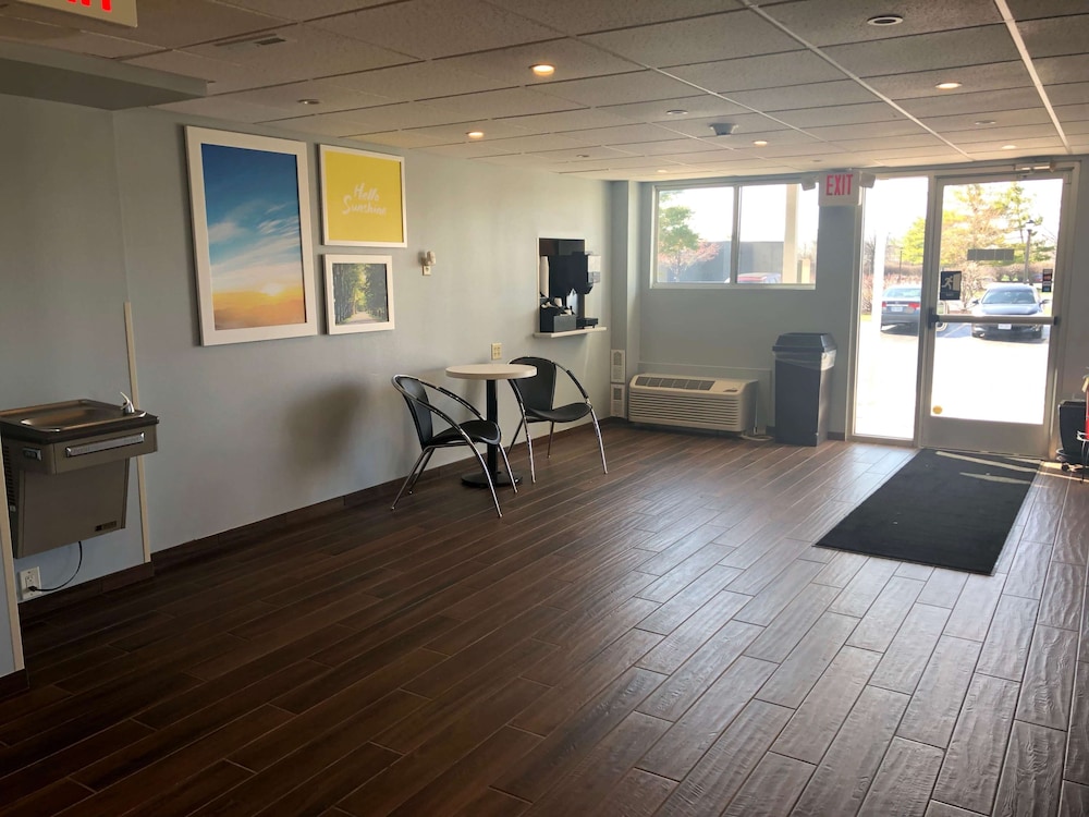 Days Inn by Wyndham Grove City Columbus South - photo 2