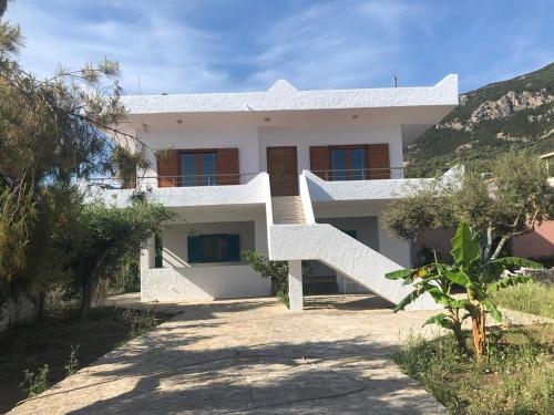 Villa in Kalloni direkt am Meer tolle Aussicht — 4-Star Luxury Hotel in Kalloni, Greece