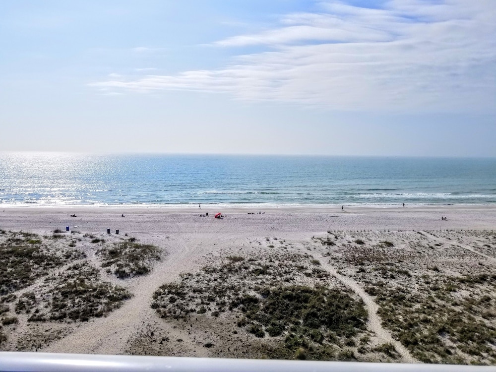 Provident Oceana Beachfront Suites - photo 42
