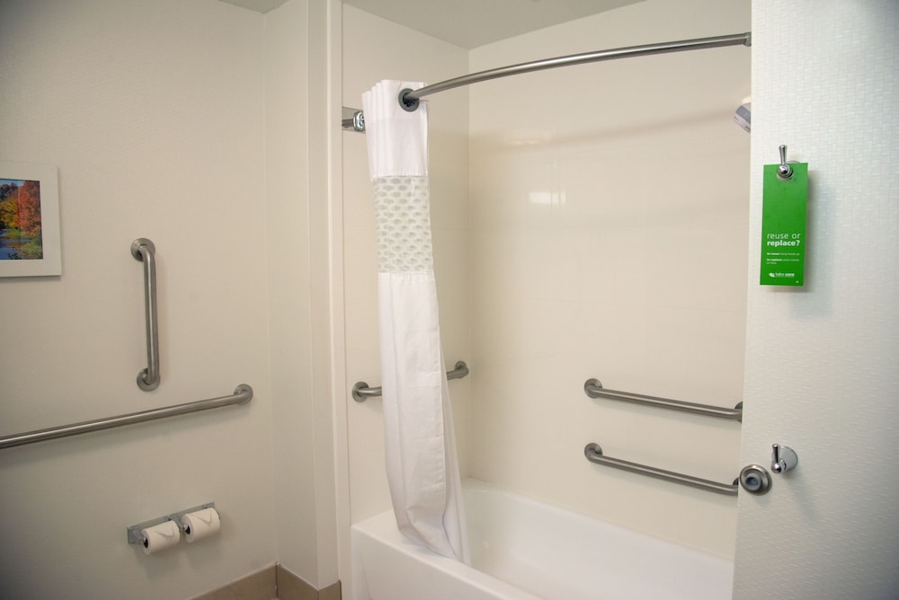 Hampton Inn Charleston Southridge - photo 25