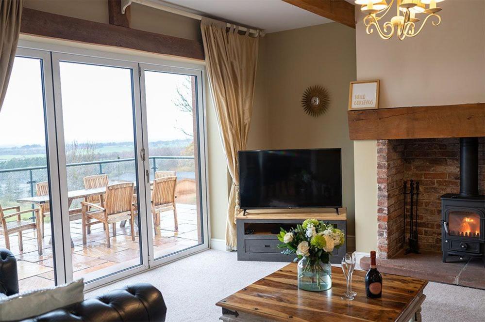 Orchard House — 4-Star Luxury Hotel in Brampton, United Kingdom