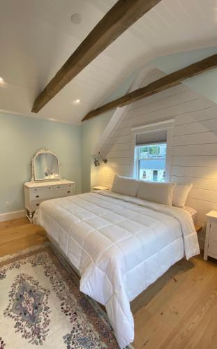 The Clarendon House - photo 57