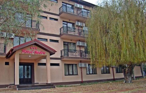 Hotel Baden — hotel in Calarasi