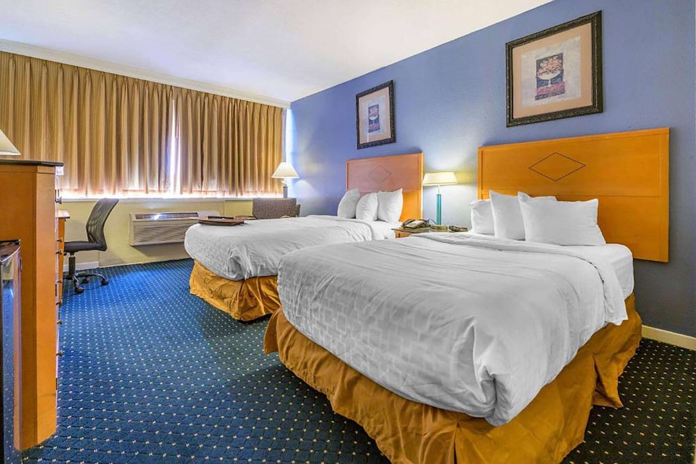 Inn at Lebanon - photo 20
