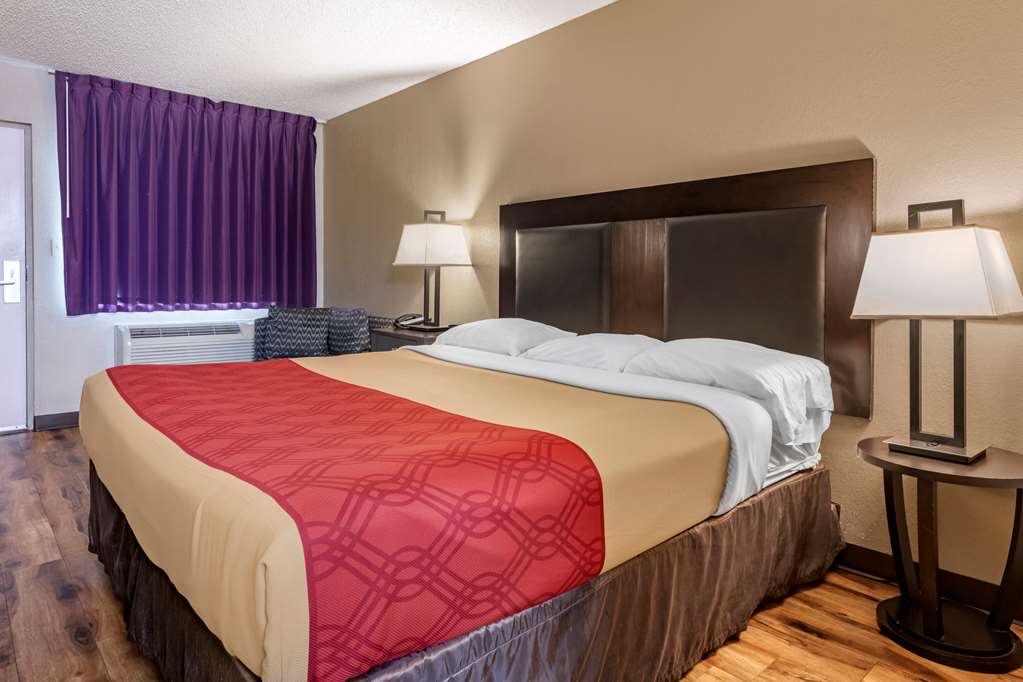 Econo Lodge Sebring - photo 5