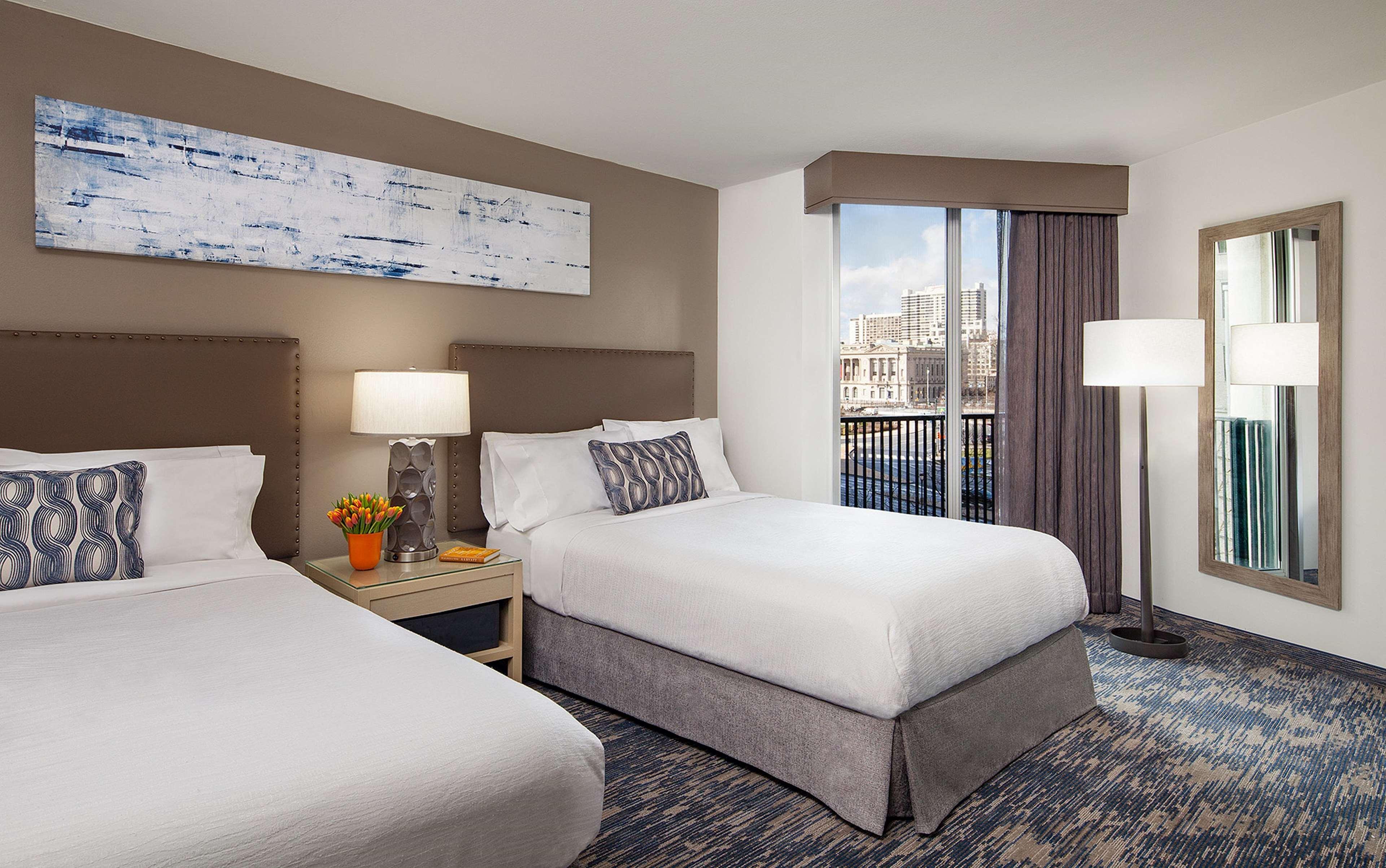 Embassy Suites Philadelphia Center City - photo 2
